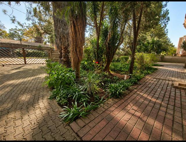 2 BEDROOM FLAT FOR SALE IN THREE RIVERS